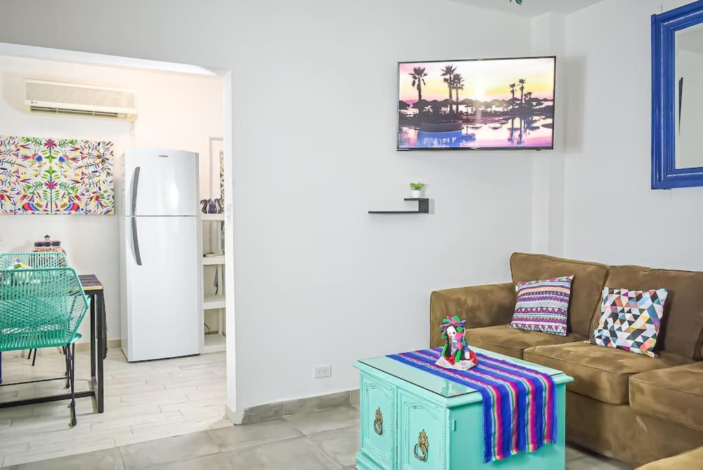 Downtown Beautiful 2Br Apartment Blocks From Beach #5 La Paz Buitenkant foto