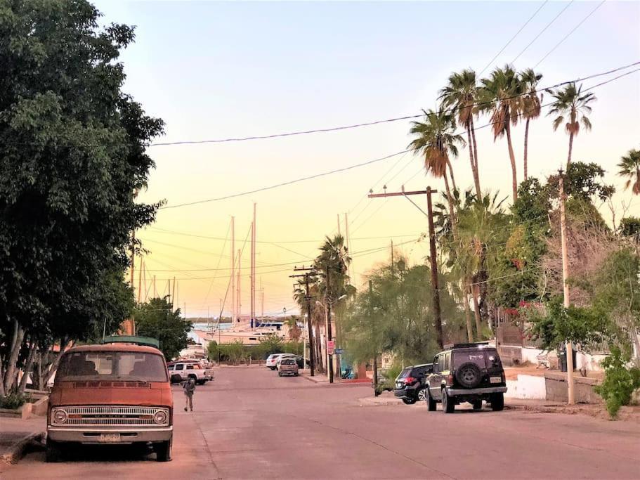 Downtown Beautiful 2Br Apartment Blocks From Beach #5 La Paz Buitenkant foto