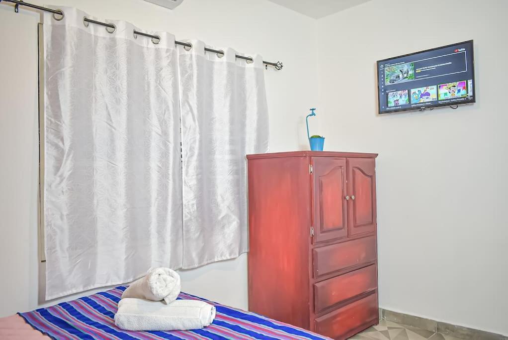 Downtown Beautiful 2Br Apartment Blocks From Beach #5 La Paz Buitenkant foto